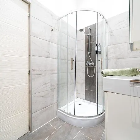 Apartment A30- Boutique Apartments, Location. By Bqa *